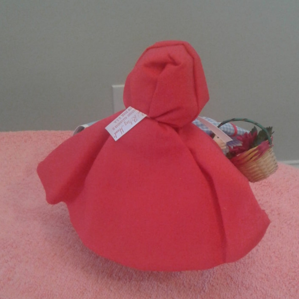 RED RIDING HOOD DOLL - Picture 2 of 4